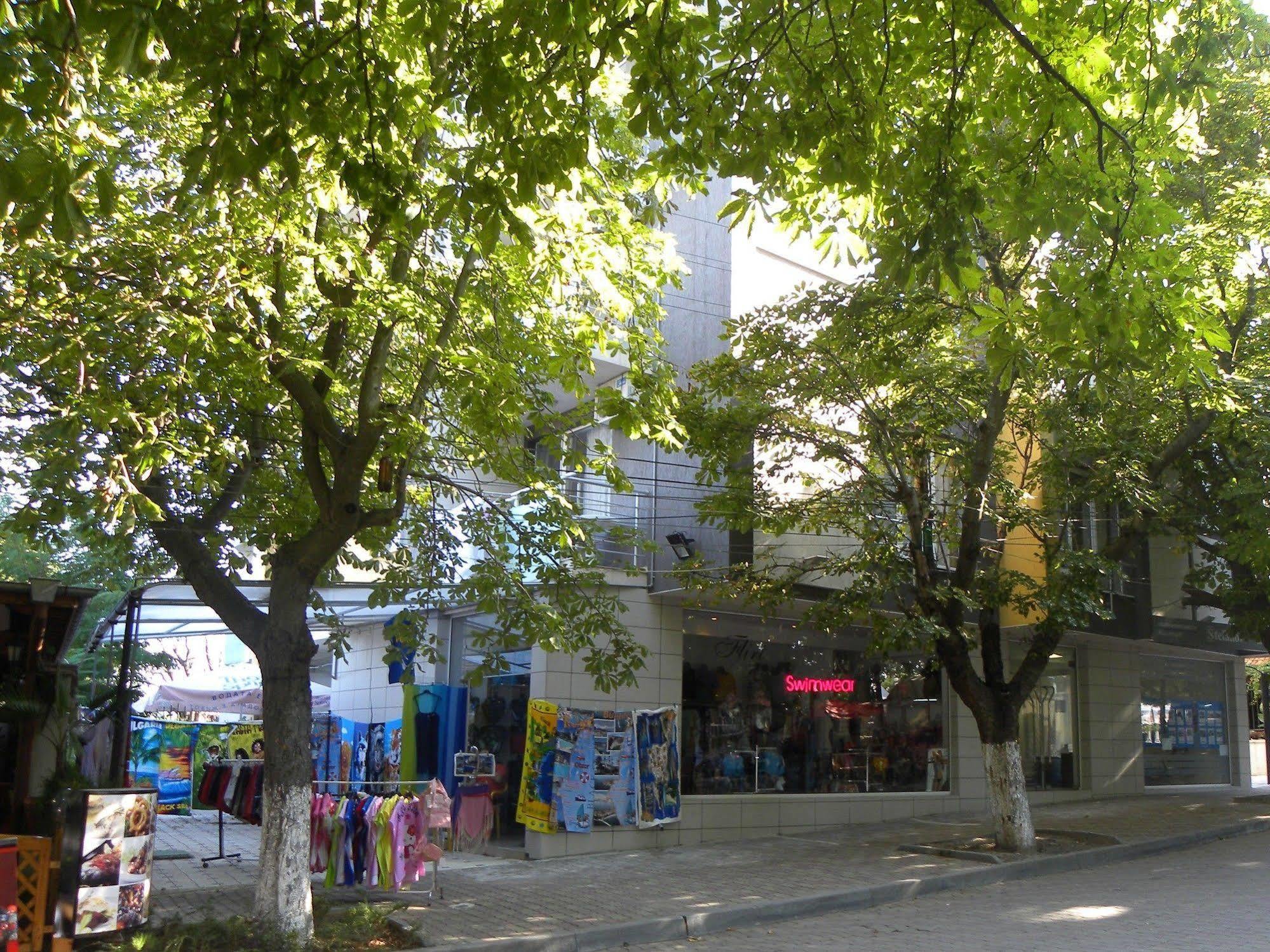 Apartcomplex New Tawn Obzor Luaran gambar